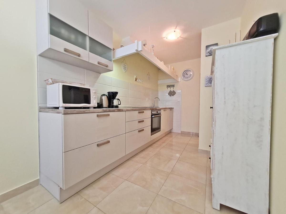 Beach Apartment Ivana Omis Exterior photo