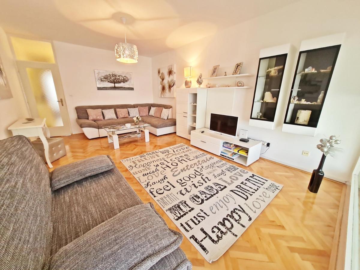 Beach Apartment Ivana Omis Exterior photo
