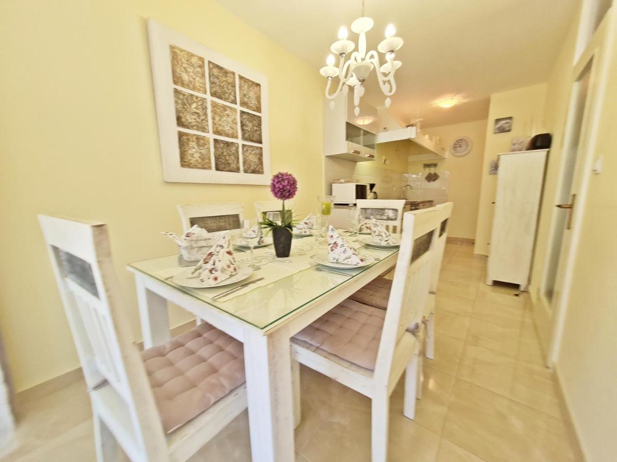 Beach Apartment Ivana Omis Exterior photo