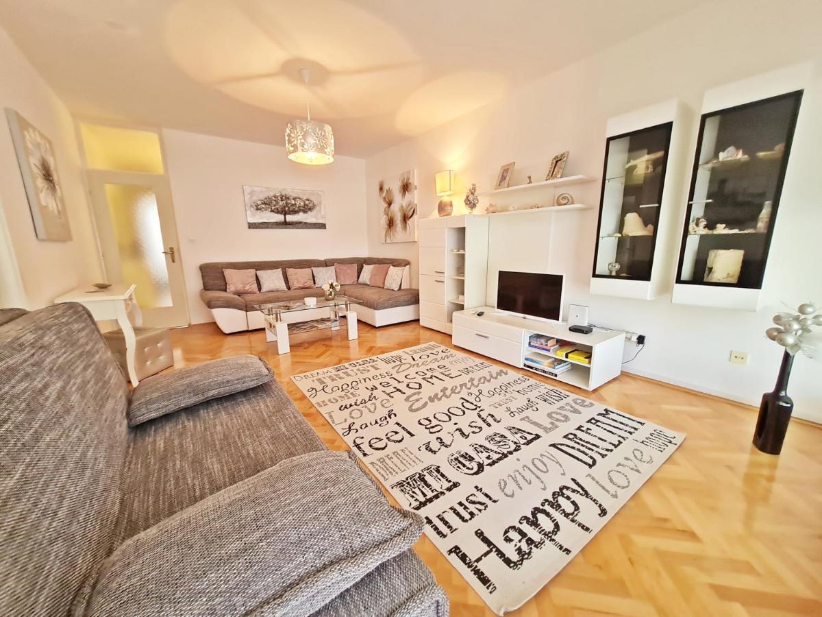 Beach Apartment Ivana Omis Exterior photo